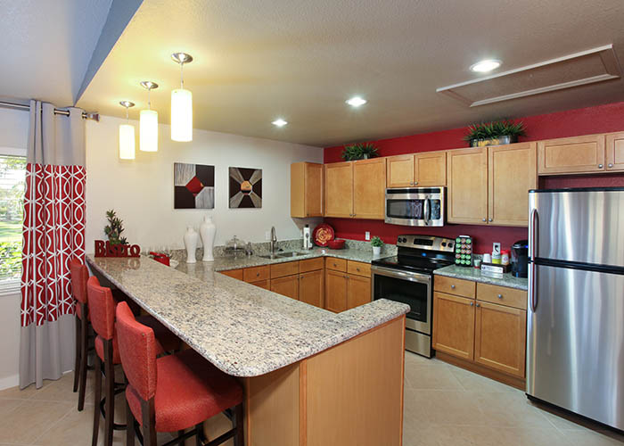 Gateway on 4th Apartments offers spacious 1, 2 & 3 bedroom apartments for rent in St. Petersburg