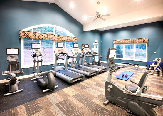 Exercise room at apartments in Dresher