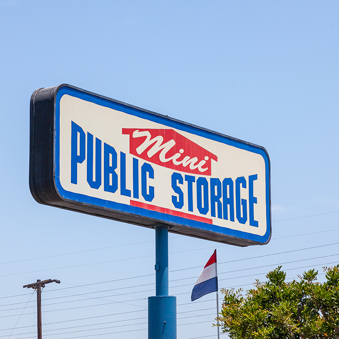 Visit Mini Public Self Storage's website for extremely helpful tips and tricks to help you prepare for and execute a successful move!