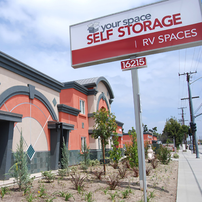 Visit Your Space Self Storage's website for extremely helpful tips and tricks to help you prepare for and execute a successful move!