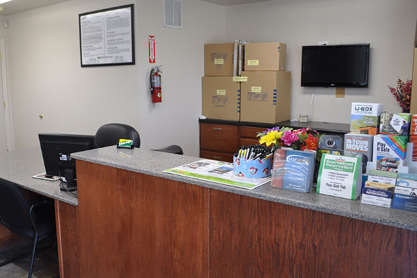 Front desk at Towne Storage in Saratoga Springs, UT