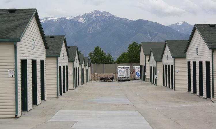 Car storage at Towne Storage