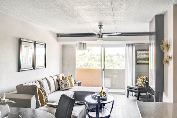 Living room at Capri on Camelback