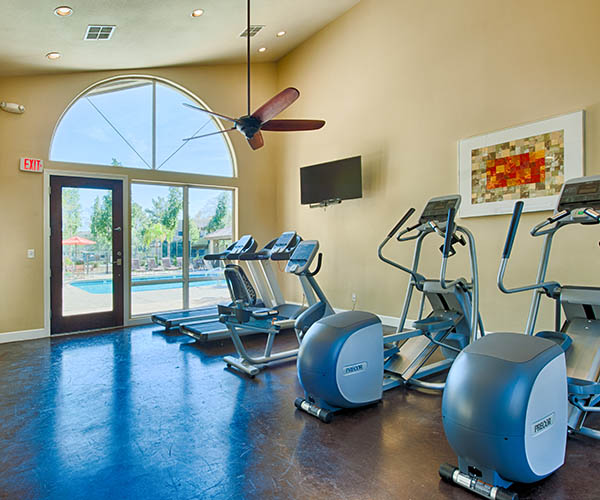 Apartment features at Village at Lakewood in Phoenix