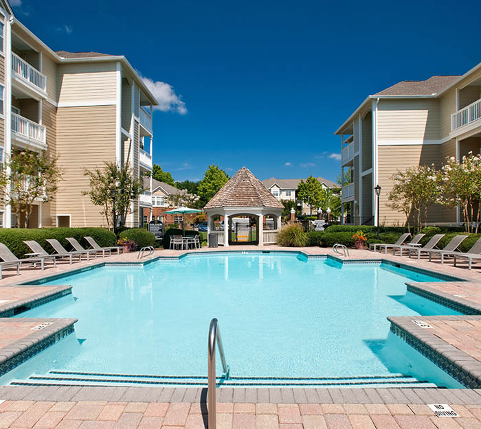 Pool at Jefferson at Perimeter Apartments