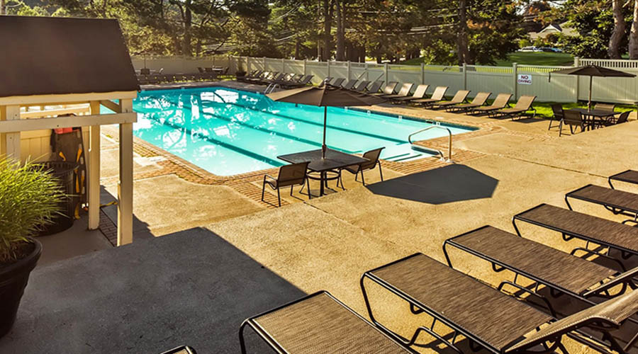Pool at Jefferson Hills Apartments