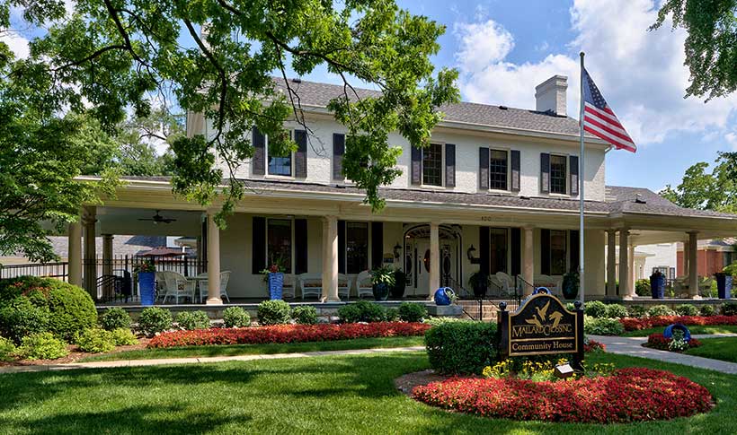exterior of Mallard Crossing Apartments