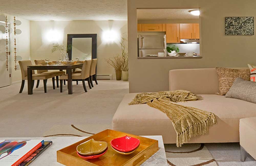 Dining room at Rosemont Square Apartments