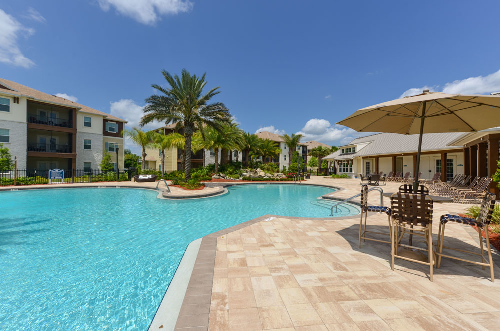 Beach entry pool at Cabana Club and Galleria Club