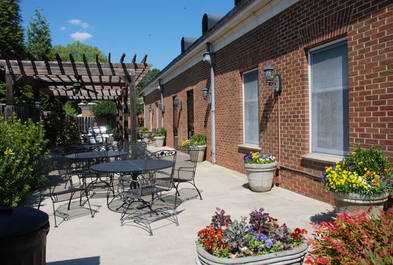 Garden and sitting area at The Clinton Presbyterian Community