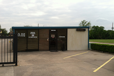 Clean and bright storage at Inwood Storage