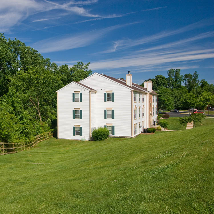 pet friendly apartments in The Point at Elkridge
