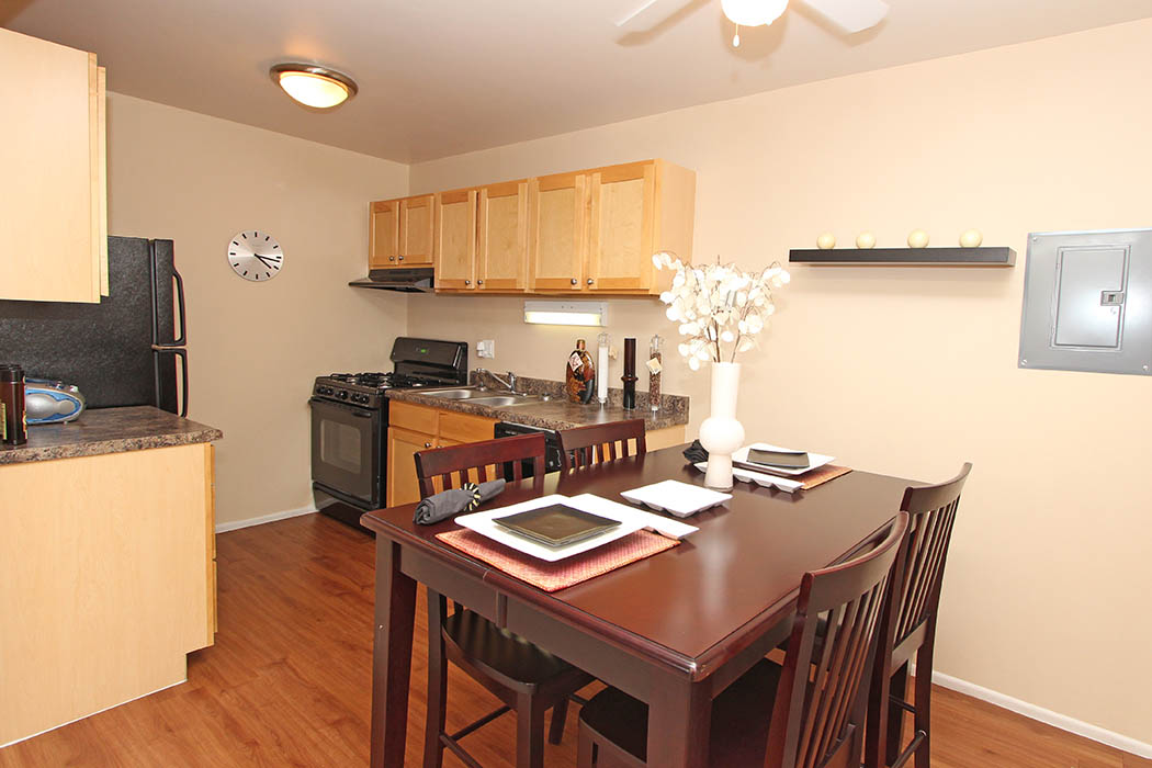 dining room at Riverstone Apartments in Bolingbrook