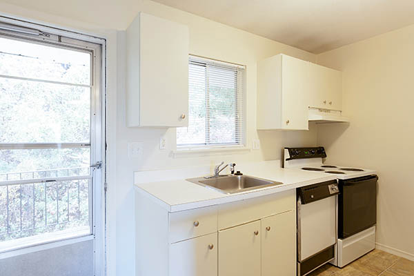 kitchen at Summit and Birch Hill Apartments