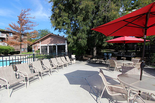 Clubhouse pool at Lakeside Apartments