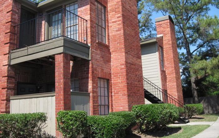 Green Tree Place Apartments has a wide variety of spacious floor plans