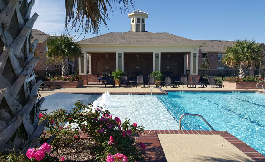 Amenities at West Lake Park include a swimming pool