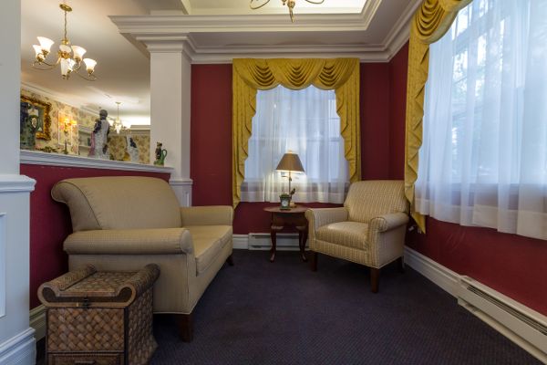 Living room at Bear Creek Senior Living Community