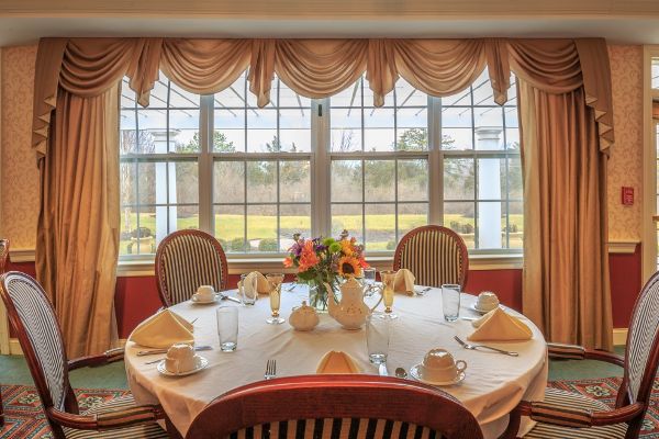 Dining room at Bentley Commons at Lynchburg