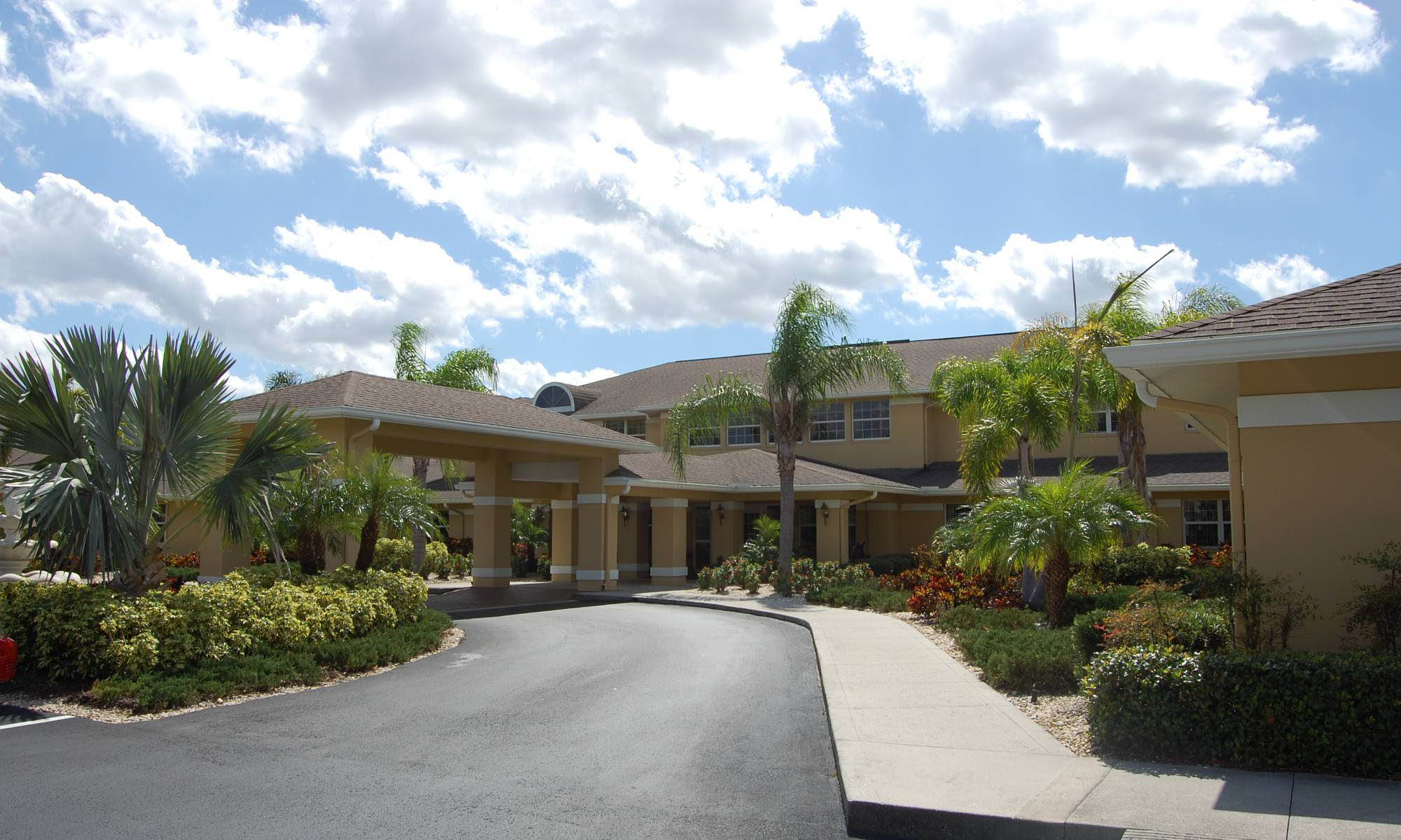 Entryway to Sun City Senior Living in Ruskin