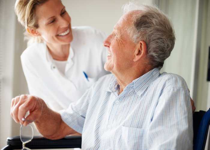 Dedicated staff in Pacifica Senior Living Woodmont