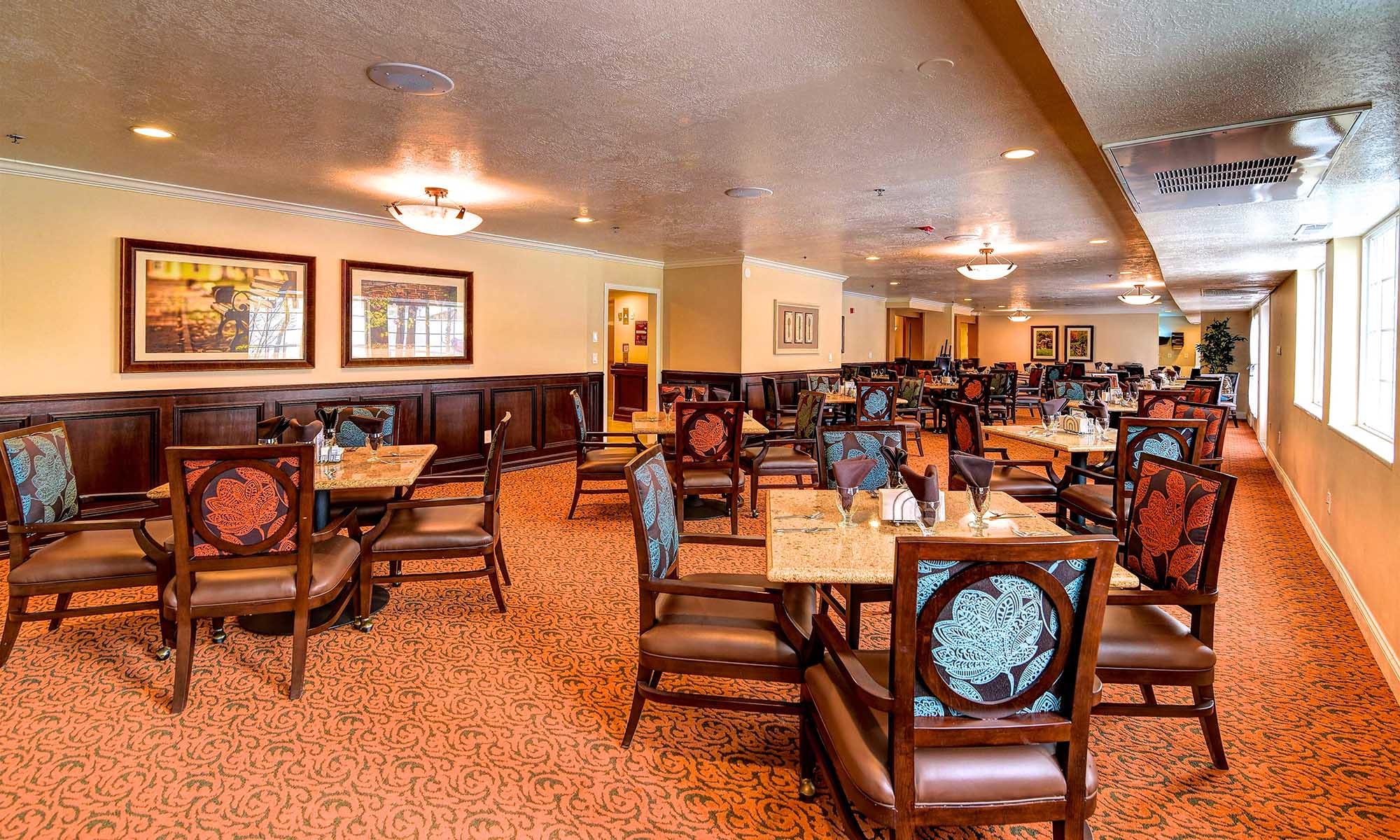 Pacifica Senior Living Millcreek dining room