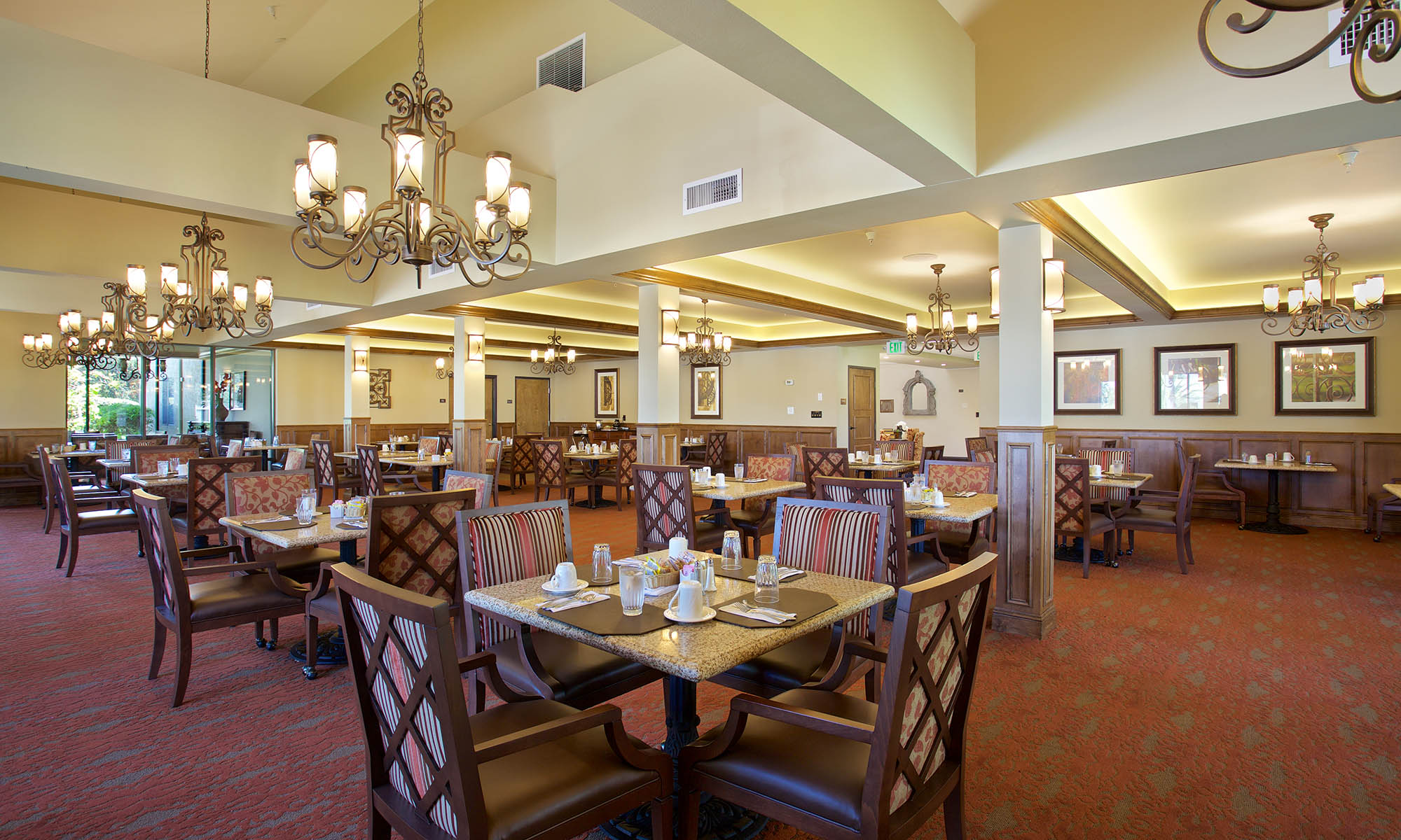 dining hall at Pacifica Senior Living Escondido