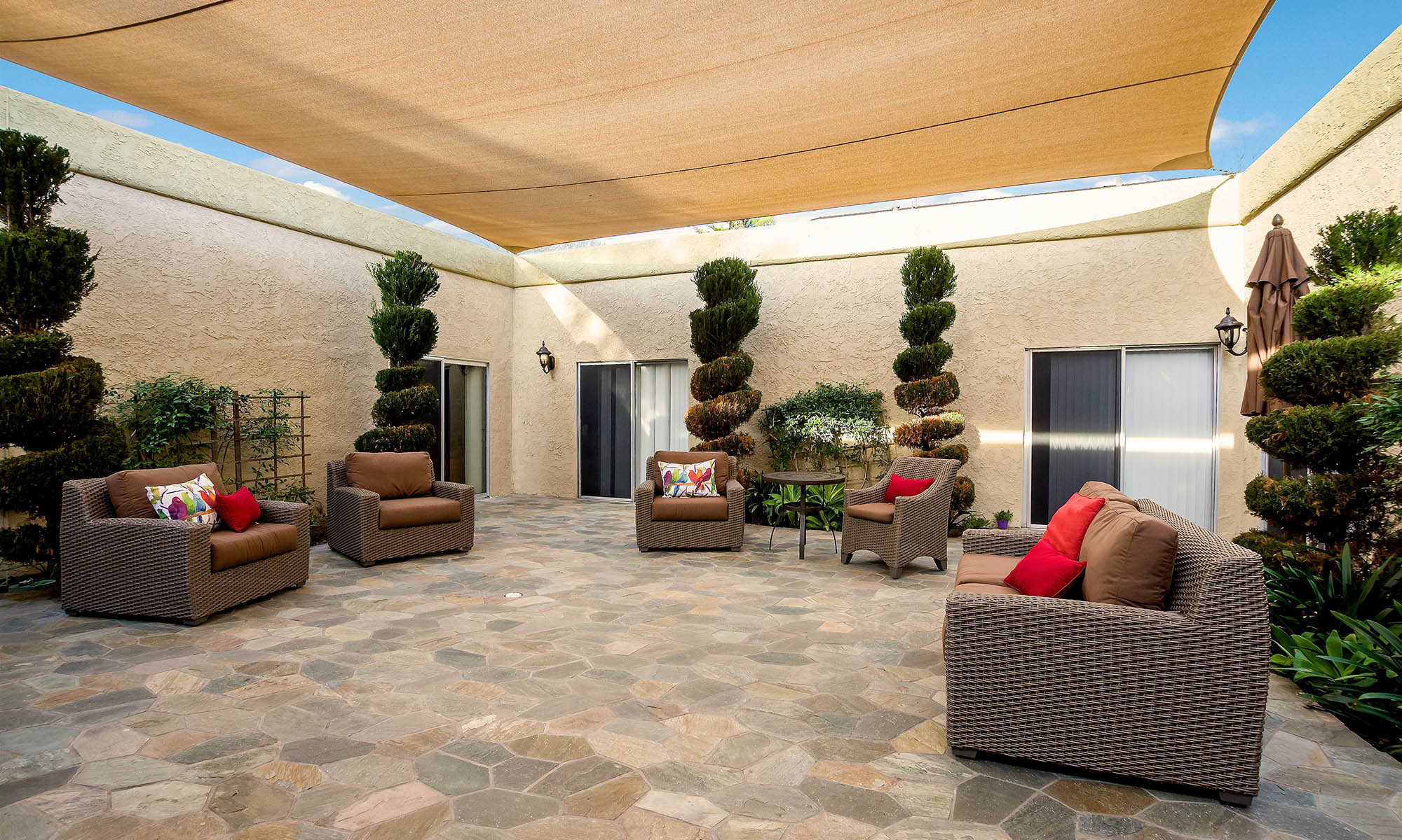 Courtyard at Pacifica Senior Living Alexander Court