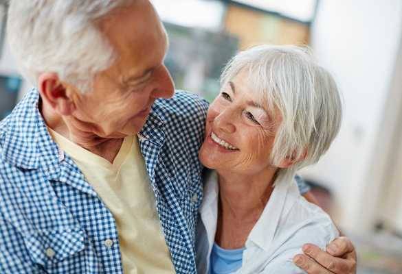 Happy couple living at Pacifica Senior Living Snohomish