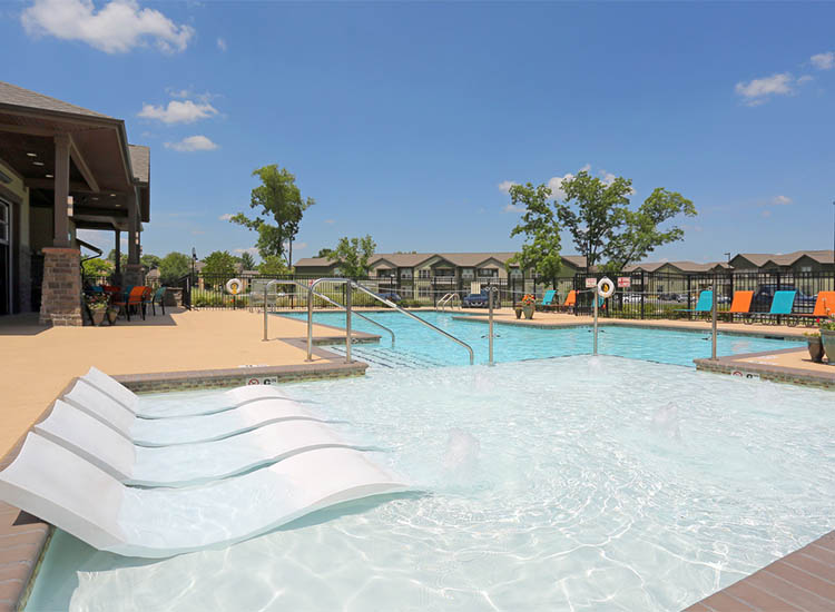 pool area at Springs at Woodlands South Apartments in Tulsa