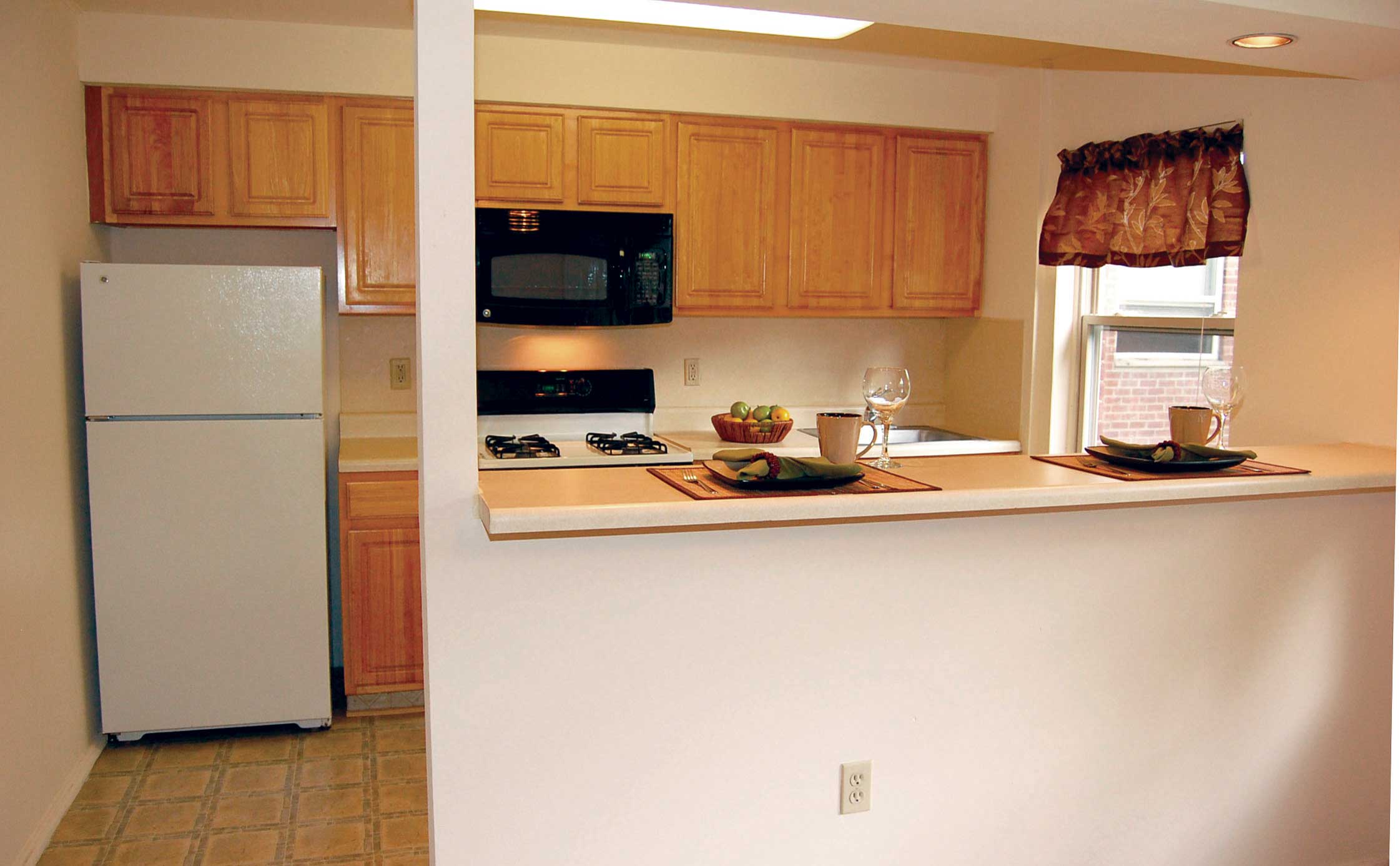 Lakeview Apartments is tranquil and away from the hustle and bustle of the Big Apple.