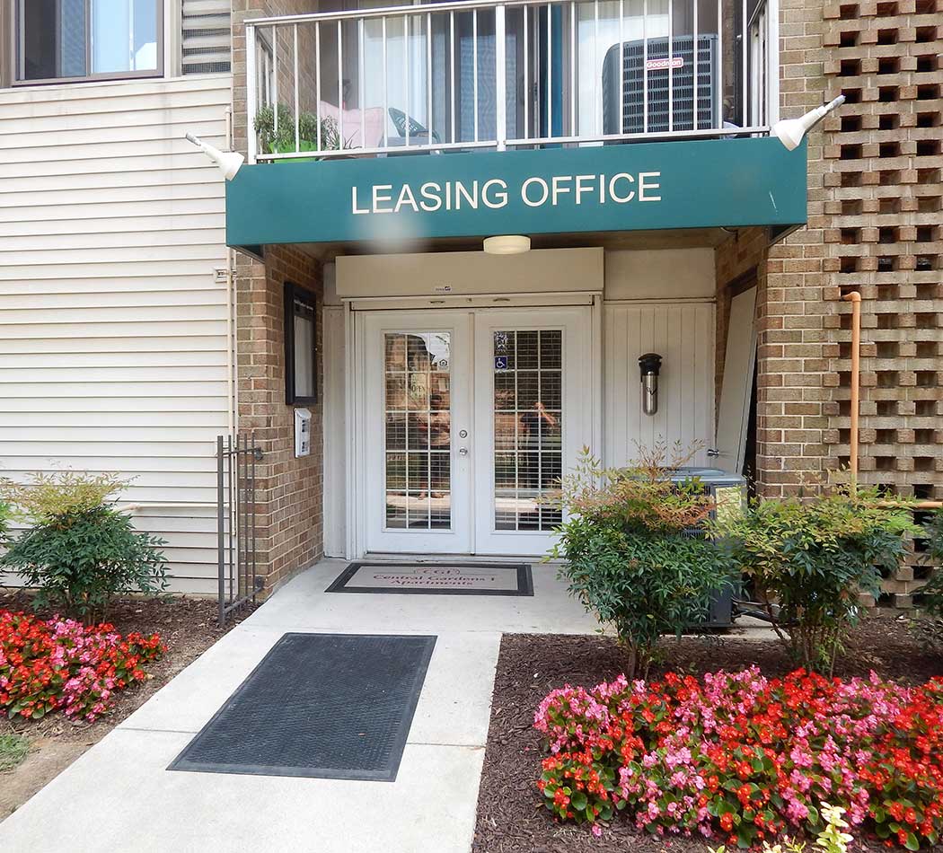 Leasing office at Central Gardens I
