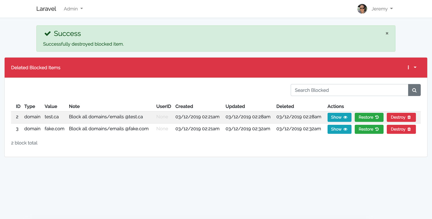 Laravel Blocker Flash Message