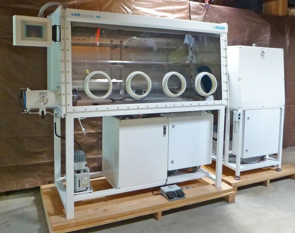 Mbraun Glove box Image