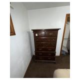 Nice chest of drawers. Made in North Carolina.