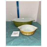 2 VTG Pyrex casserole dishes