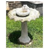 GARDEN CONCRETE BIRDBATH WITH RESIN NEST 2 BIRDS