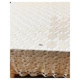 VINTAGE 2 TONE CROCHETED TABLECLOTH