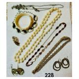 VINTAGE COSTUME JEWELRY, GOLD TONE, CREME PLASTIC