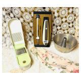 MCM HAMILTON BEACH ELECTRIC KNIFE, SLICER,ETC