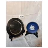 VINTAGE SILVER BREAD PLATE & WEDGWOOD DISH