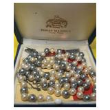 VINTAGE PERLAS MAJORILA STRAND OF PEARLS