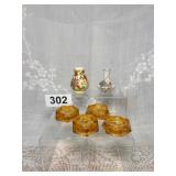 VTG MINI ASIAN VASES & 4 AMBER GLASS SALTS