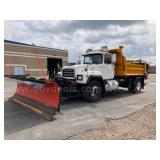 1999 Mack RD690P Plow Truck