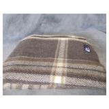 VTG Alafoss Wool Blanket, 74' x 56', some pilling