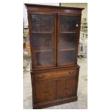 Mahogany Duncan Phyfe China Cabinet