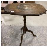 Small Vintage Tilt Top Pedestal Table