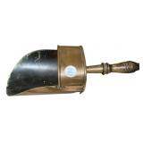 COPPER GRAIN SCOOP WITH WOODEN HANDLE