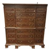 Collezione Europa 22-drawer traditional chest on c
