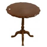 Round Pedestal Table 26"h., 21"w